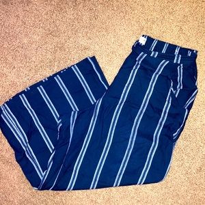 Hollister Navy and White Stripe Culottes Size Medium